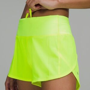 Lululemon Speed Up Mid-Rise Short 4"
Highlight Yellow